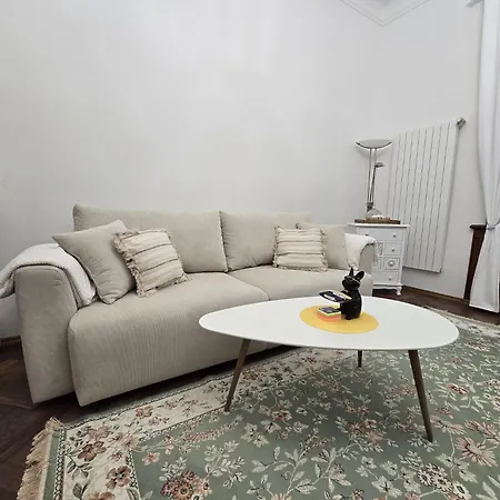 Get Flat Trojanova Apartment