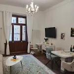 Get Flat Trojanova Praga