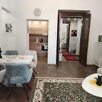 Get Flat Trojanova *