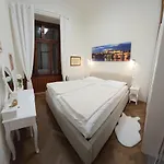Get Flat Trojanova Praga