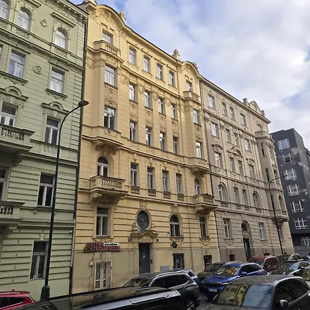 Get Flat Trojanova Apartment
