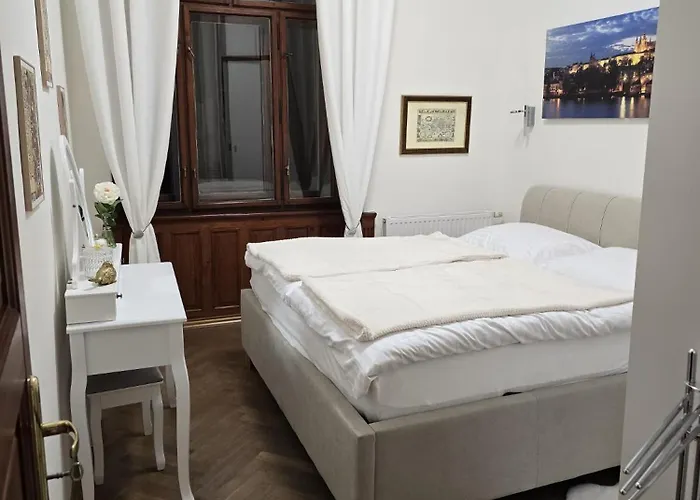 Get Flat Trojanova *