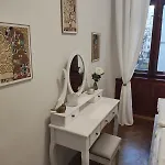 Get Flat Trojanova