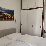 Get Flat Trojanova Apartamento