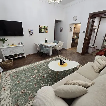Get Flat Trojanova Apartment